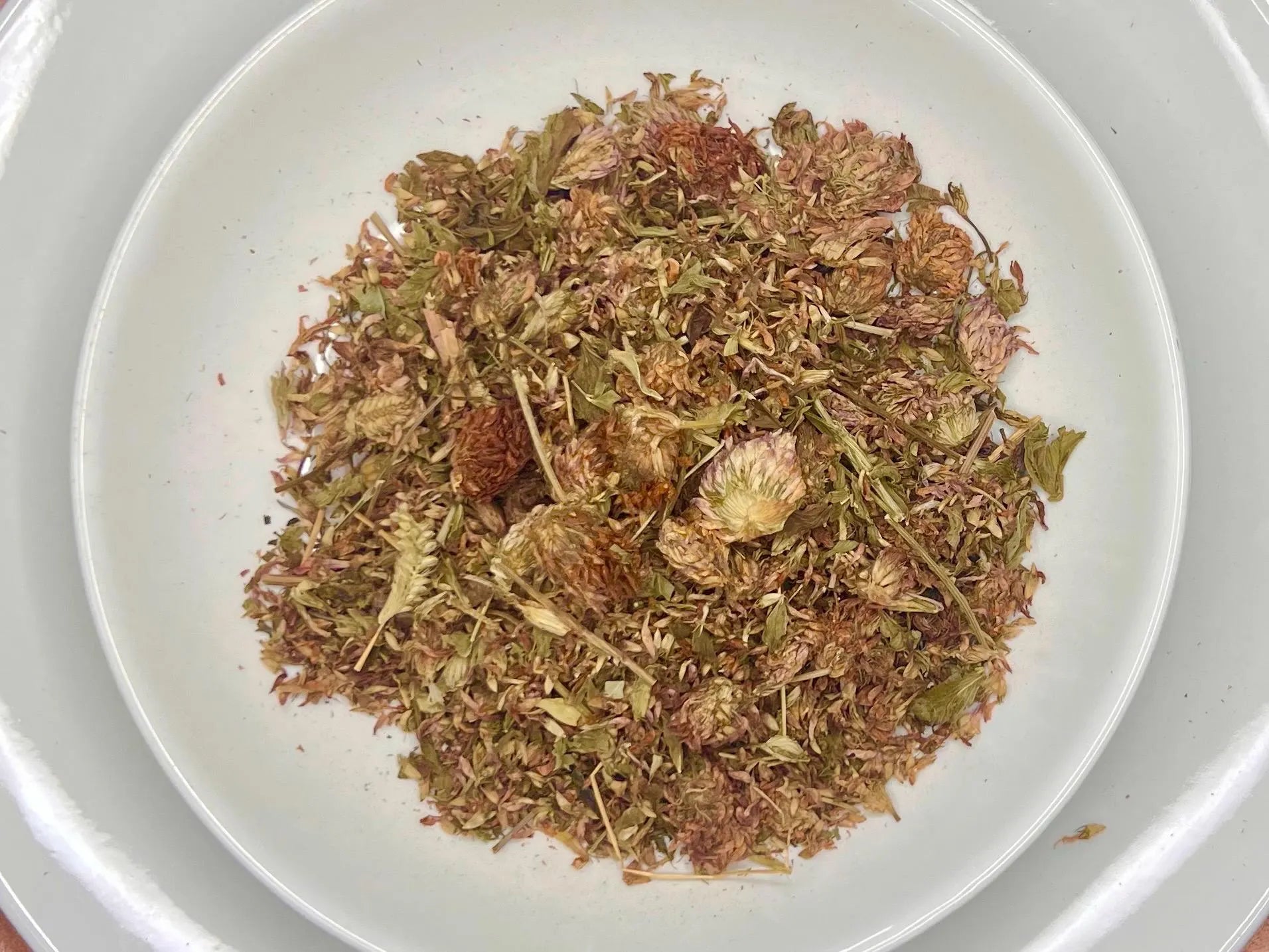 Red Clover Tops, Whole